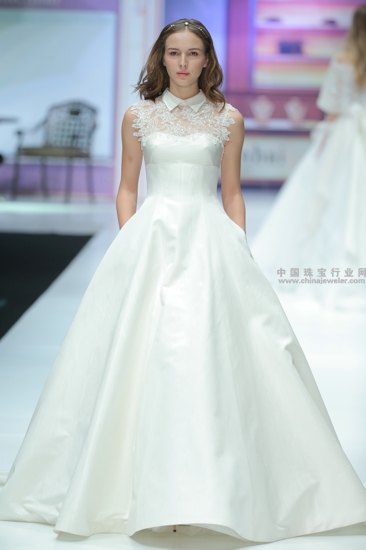 深白婚纱定制_婚纱情侣头像