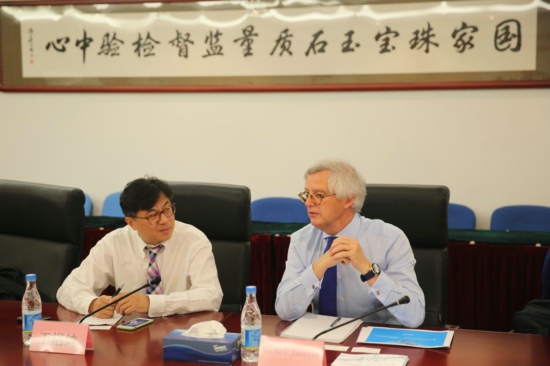 寶石中心領(lǐng)導(dǎo)會見比利時鉆石高階層議會代表3.jpg