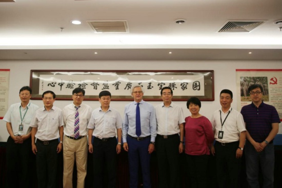 寶石中心領(lǐng)導(dǎo)會見比利時鉆石高階層議會代表1.jpg