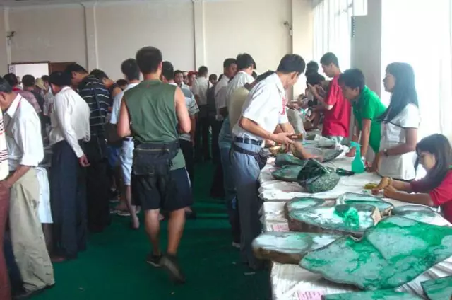 缅甸盛产翡翠 但为什么缅甸人不爱翡翠?