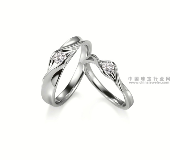 周大福Forevermark®永恒印记™「天鹅之誓言」系列美钻对戒.jpg