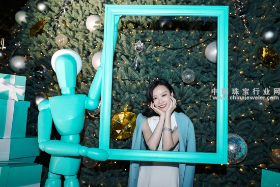 蒂芙尼中国区品牌代言人倪妮小姐参与现场互动环节2.jpg