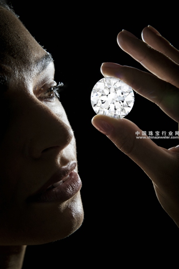 102.34-carat D colour Flawless diamond - Sotheby's Diamonds 3.jpg