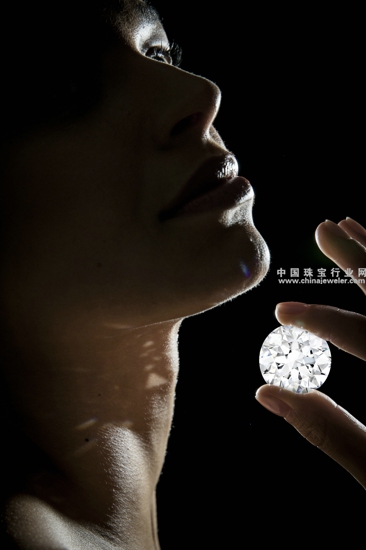 102.34-carat D colour Flawless diamond - Sotheby's Diamonds 5(1).jpg