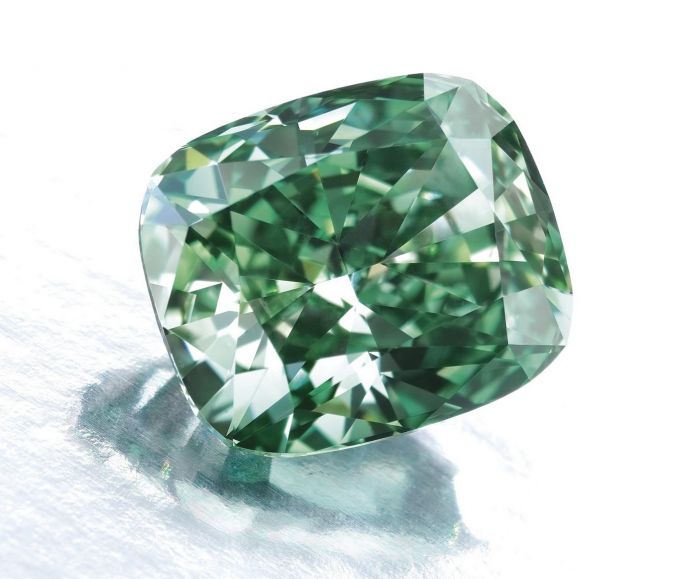 MAGNIFICENT-FANCY-VIVID-GREEN-DIAMOND-RING-