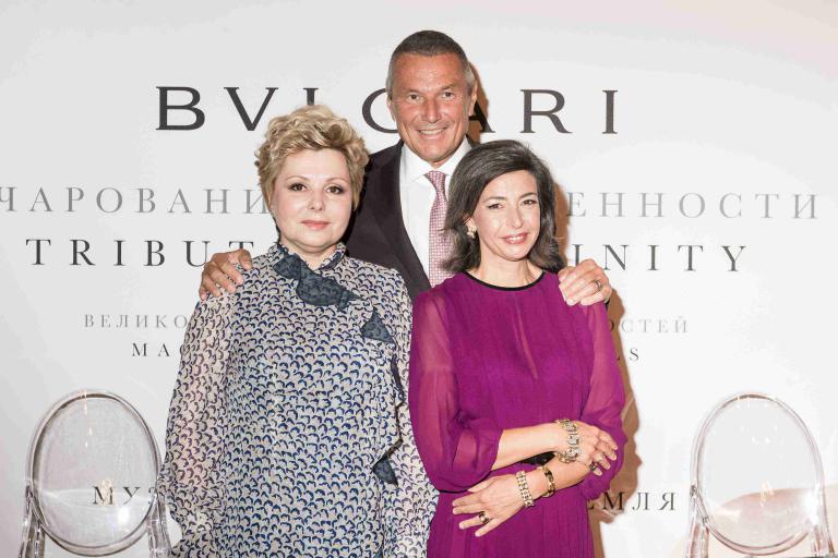 8_(从左至右)莫斯科克里姆林宫博物馆馆长Elena Gagarina、宝格丽集团首席执行官(Jean-Christophe Babin)和宝格...