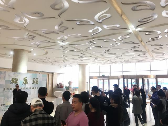 “欢乐颂—亮马国际珠宝古玩城跨年艺术展媒”在京开幕