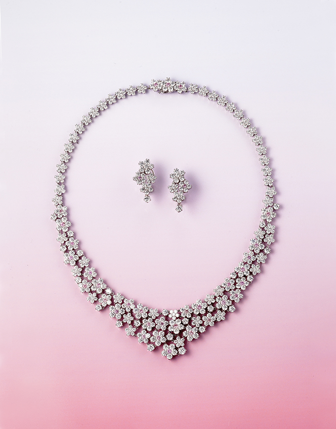 1_1562053471_Sakura_diamond_necklace.jpg