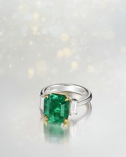 LOT 649 An Emerald and Diamond Ring.jpg