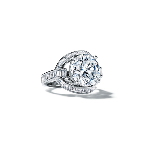 Tiffany & Co. 蒂芙尼铂金镶嵌钻石戒指.jpg