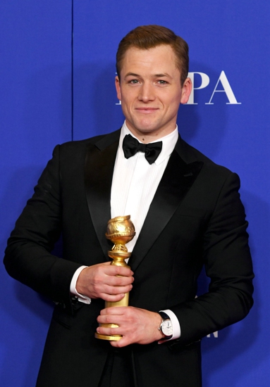 塔伦·埃格顿（Taron Egerton）佩戴万宝龙明星系列日历自动上链腕表.jpg