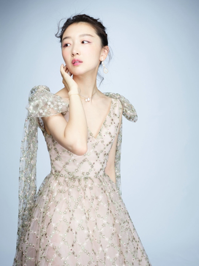 Boucheron宝诗龙品牌代言人周冬雨荣获第39届金像奖“最佳女主角”殊荣.jpg