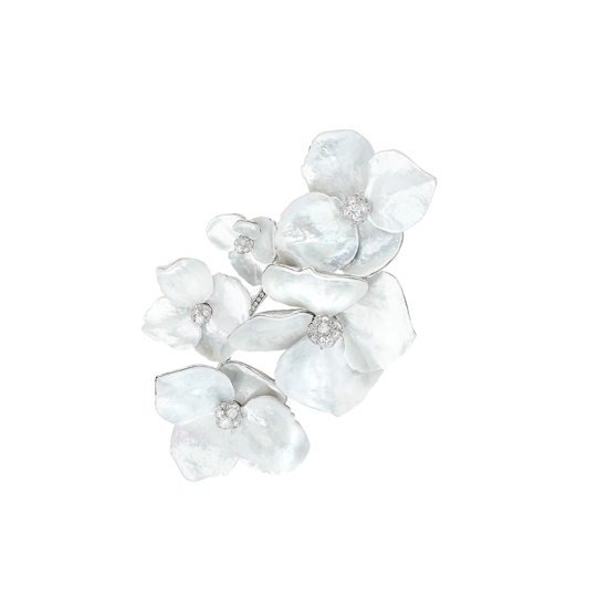 Boucheron宝诗龙Nuage de Fleurs白金镶钻胸针.jpg