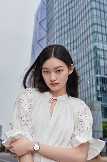 图8：天梭卡森臻我系列腕表于腕间诠释都市精神.jpg