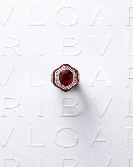 7_宝格丽Barocko高级珠宝系列Ruby Drapery红宝石纱幔戒指.jpg