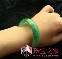 贵妃镯：窈窕淑女