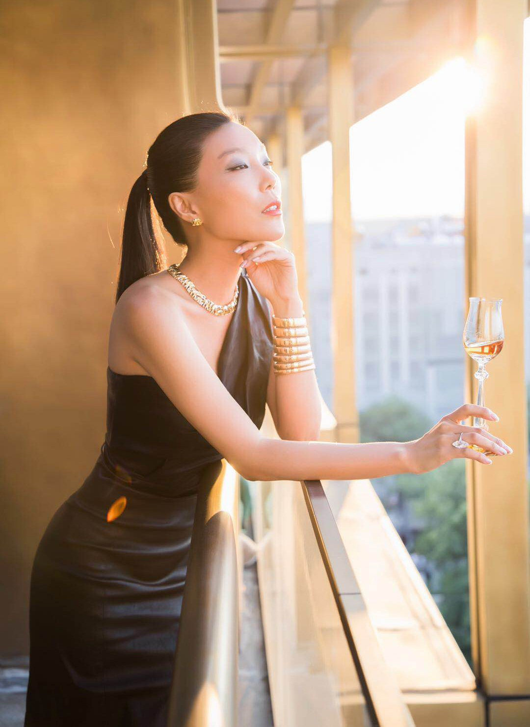 独家专访万宝宝:共同体验高级珠宝与美酒的至臻优雅