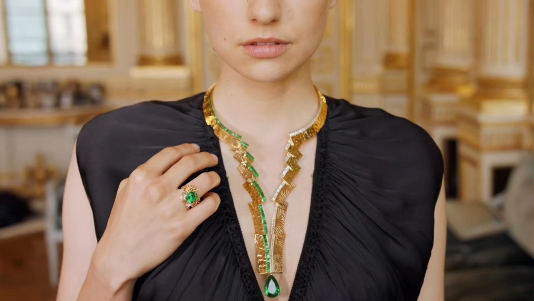 CHAUMET “筑艺万象”高定珠宝套系 天际探寻 篇章作品